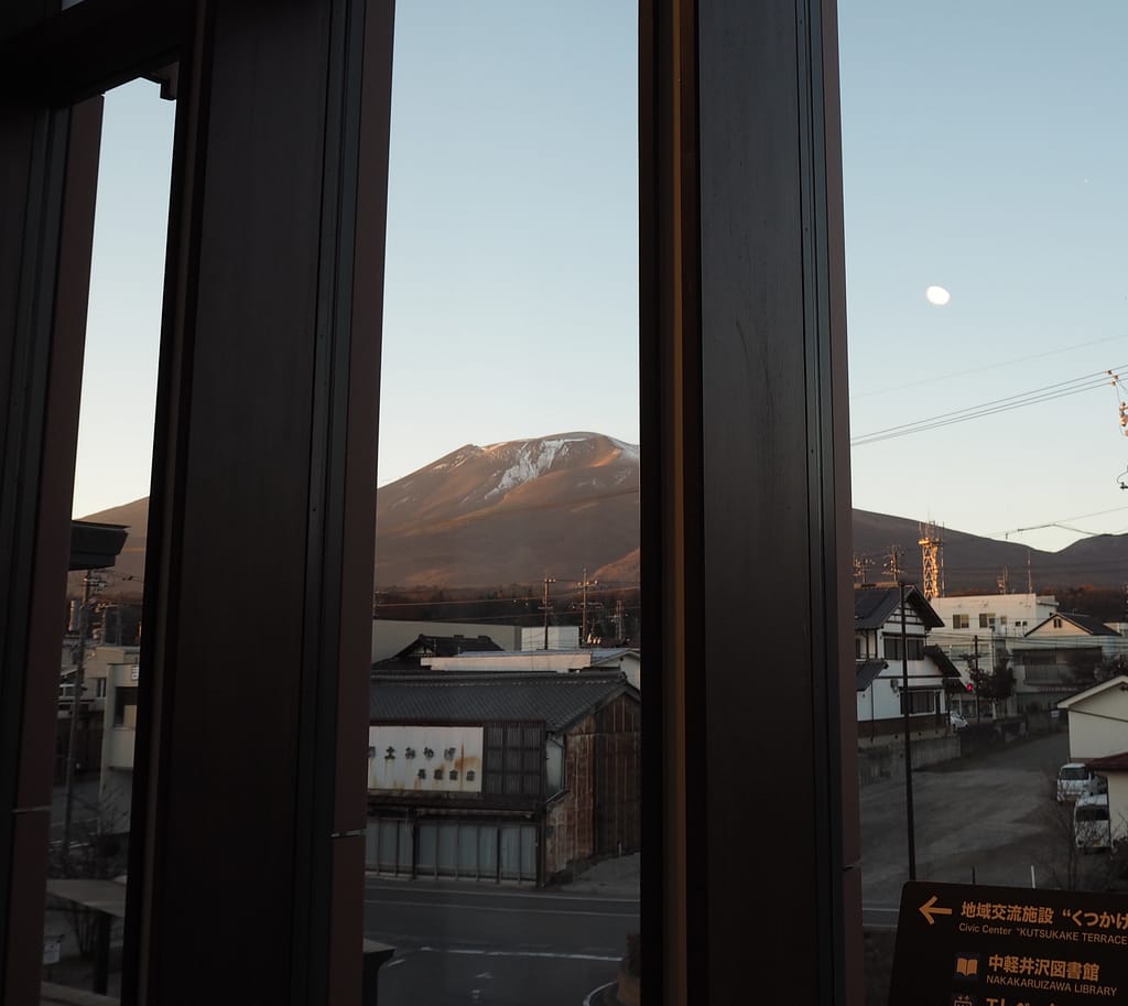 中軽井沢駅夕方の景色